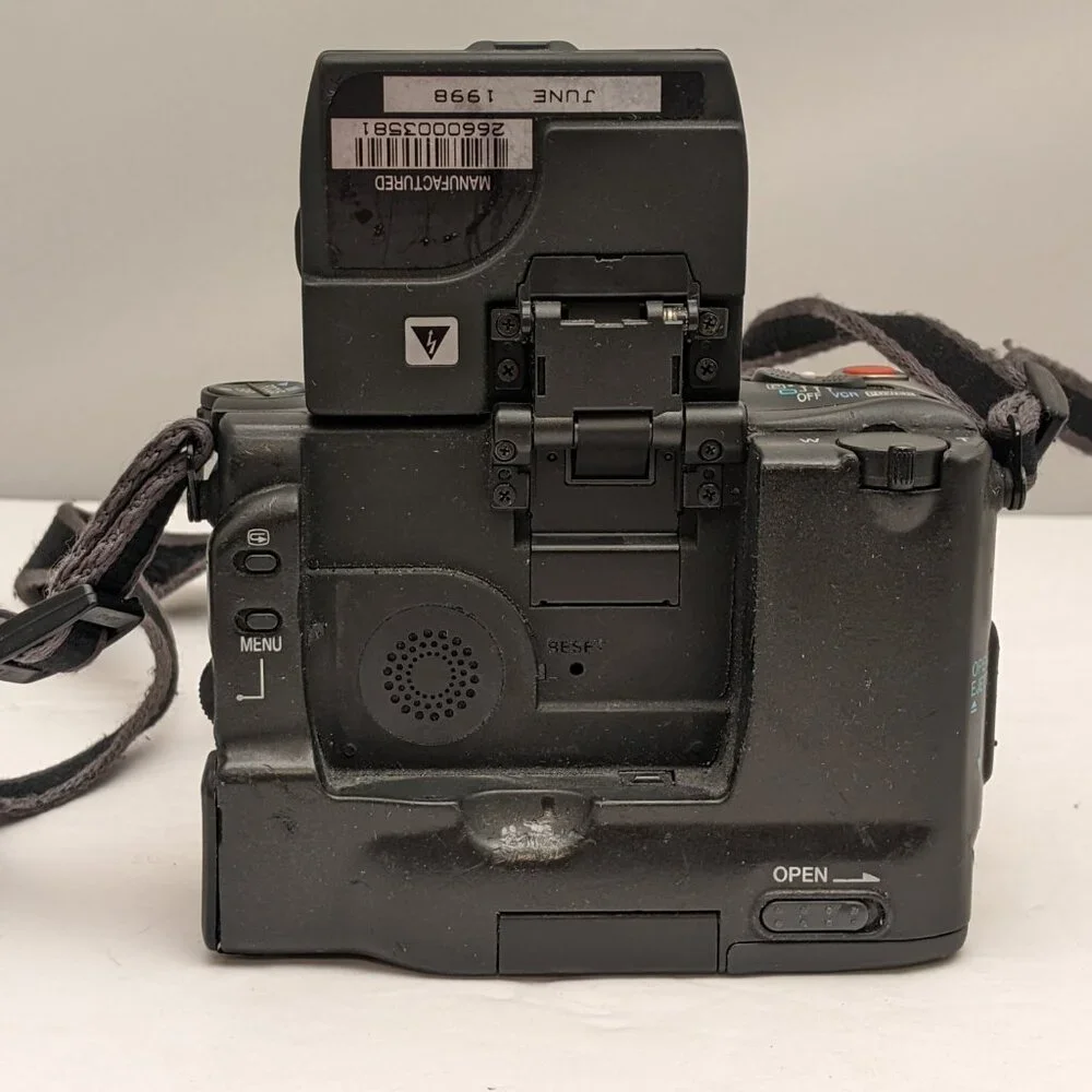 CANON ZR MiniDV Digital Video Camcorder Kit | NTSC | ZR KIT [ ** PARTIAL ** ]